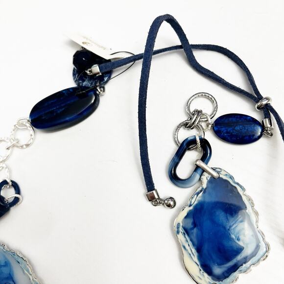 NEW Chico's Adjustable Blue Faux Agate Geode Station Necklace - Picture 7 of 7